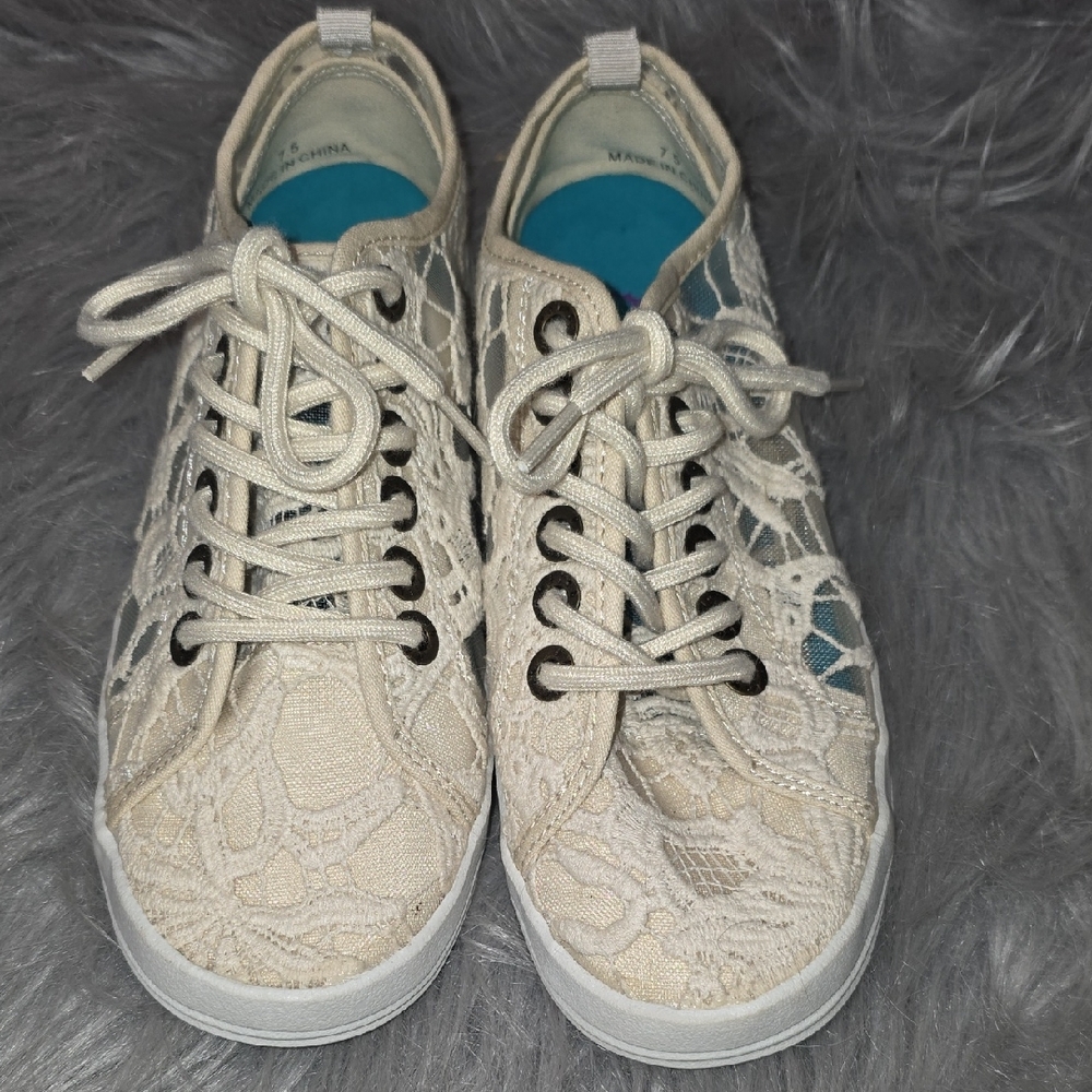 Blowfish Cream Lace Women's Sneakers